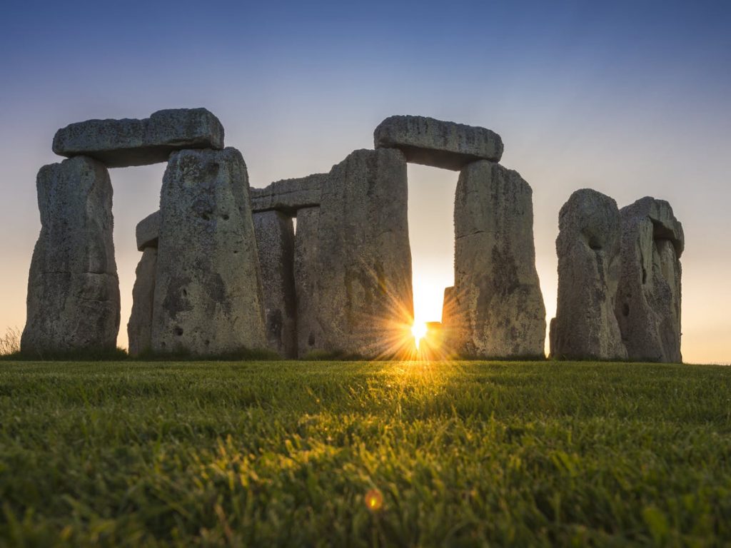 Sejarah Stonehenge yang Ikonik